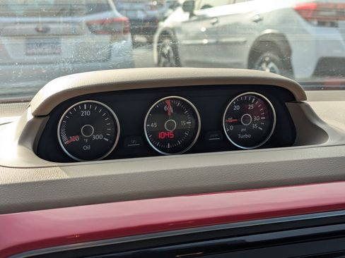 Used 2014 Volkswagen Beetle TDI image 15