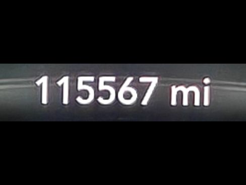 Used 2017 Chrysler Pacifica Touring-L FWD image 61