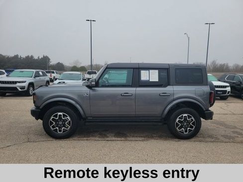Used 2023 Ford Bronco Outer Banks image 3