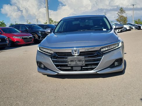 Used 2022 Honda Accord Touring image 2