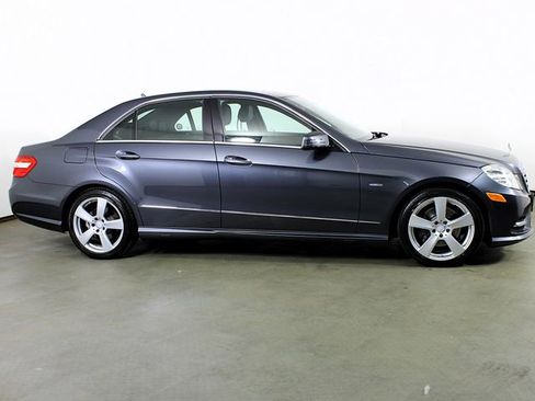 Used 2012 Mercedes-Benz E 350 4MATIC Sedan image 8