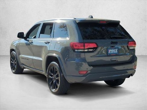 Used 2022 Jeep Grand Cherokee Laredo X image 8