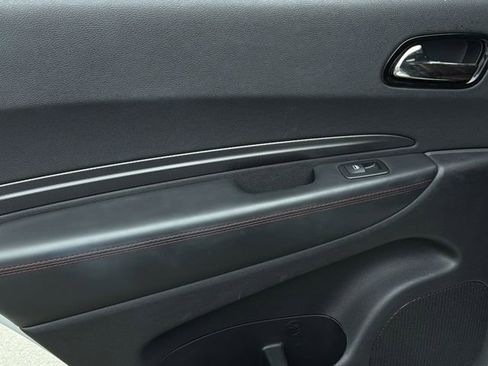 Used 2023 Dodge Durango GT AWD/4WD image 19