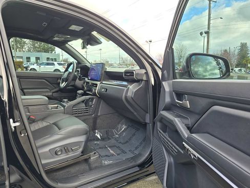 Used 2025 Toyota Tacoma TRD Off-Road w/ TRD Off Road Premium Package image 11