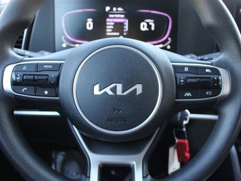 Used 2024 Kia Sportage LX image 15