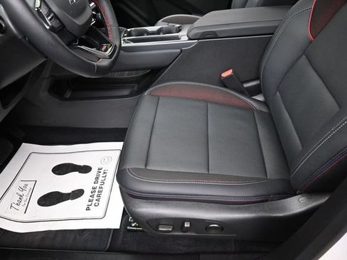 Used 2025 Chevrolet Equinox EV RS w/ Active Safety Package 3 FWD image 15