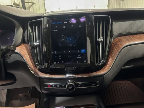 Used 2023 Volvo XC60 B6 Ultimate w/ Climate Package image 20