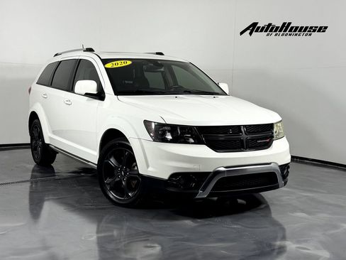 Used 2020 Dodge Journey Crossroad FWD image 1