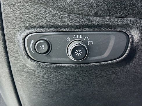 Used 2022 Chevrolet Equinox RS FWD image 10