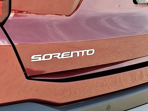 Certified 2024 Kia Sorento SX image 32