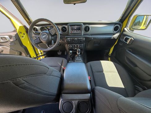 Used 2023 Jeep Wrangler Unlimited AWD/4WD image 13