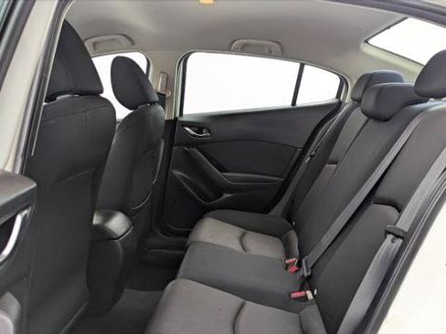 Used 2017 MAZDA MAZDA3 Sport FWD image 16
