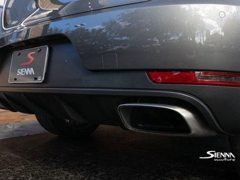 Used 2018 Porsche Macan image 12