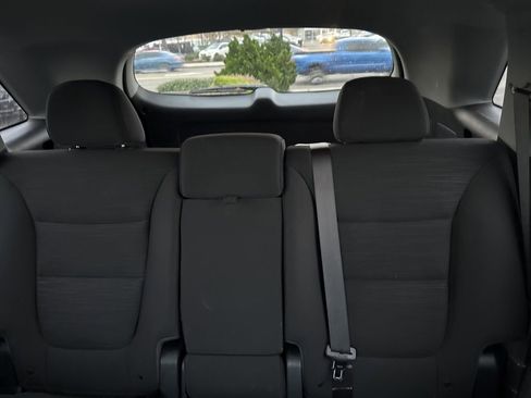 Used 2014 Kia Sorento LX image 25