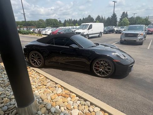 Used 2024 Porsche 911 Carrera S RWD image 5