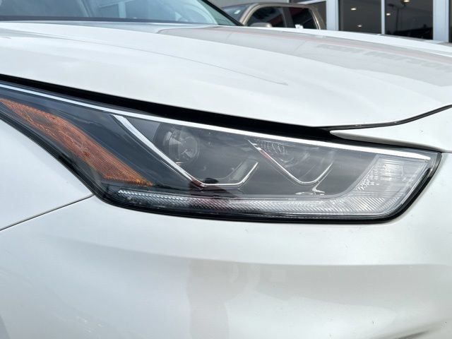 Used 2021 Toyota Highlander Limited AWD/4WD image 19