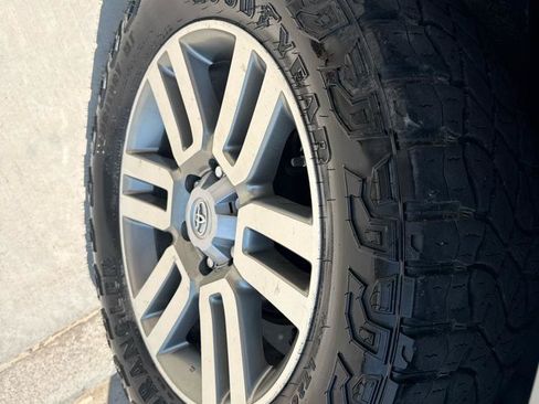 Used 2011 Toyota 4Runner Limited w/ Convenience Pkg AWD/4WD image 20