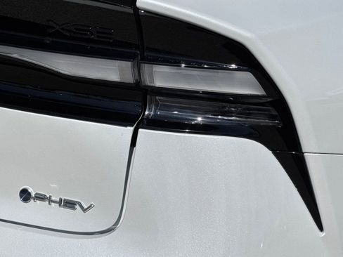 New 2026 Toyota Prius Plug-In Hybrid image 25