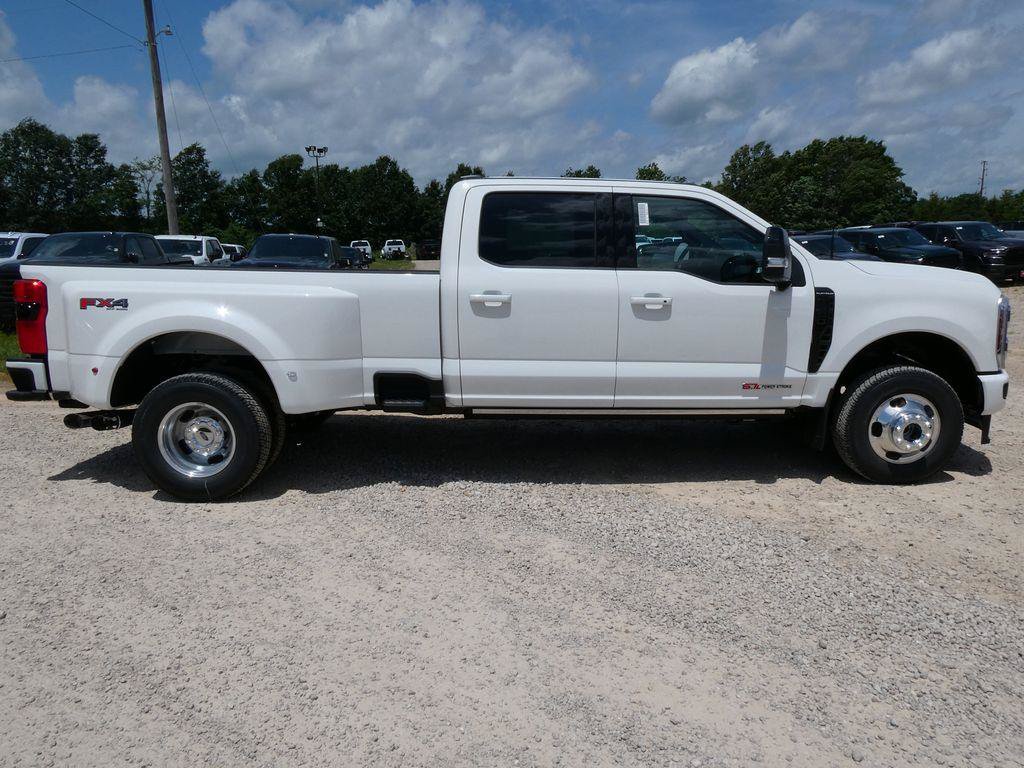 New 2026 Ford F350 Platinum AWD/4WD image 4