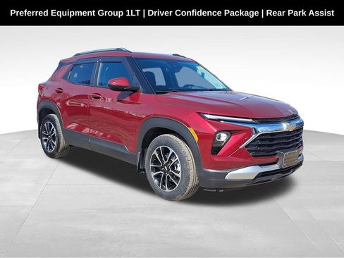 Used 2024 Chevrolet TrailBlazer LT w/ Driver Confidence Package FWD image 1