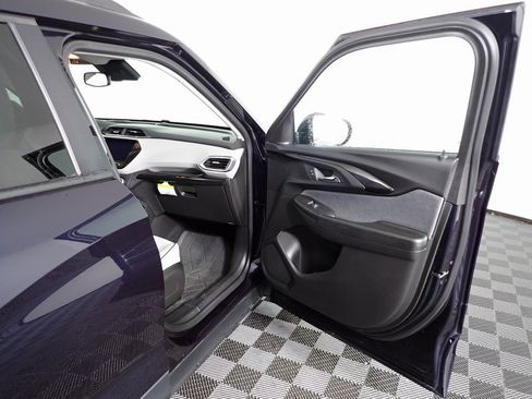 Used 2021 Chevrolet TrailBlazer LT w/ Sun and Liftgate Package image 33