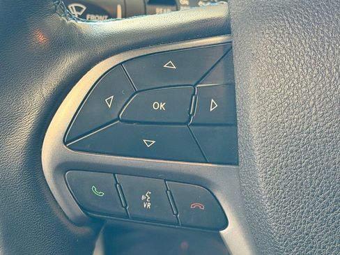 Used 2018 Jeep Grand Cherokee Laredo image 34