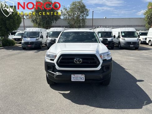 Used 2022 Toyota Tacoma SR RWD image 3