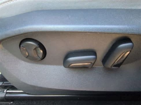 Used 2024 Volkswagen Taos SE image 18