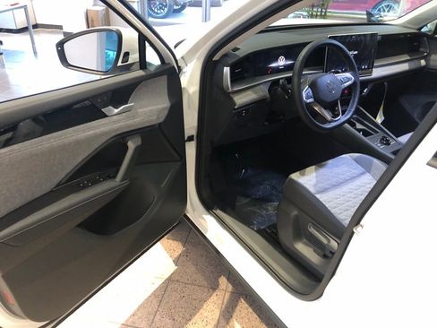 New 2025 Volkswagen Tiguan S image 10