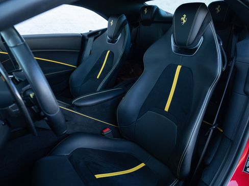 Used 2024 Ferrari Roma Spider image 20