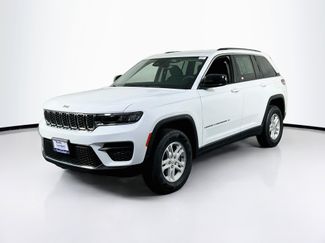 Used 2023 Jeep Grand Cherokee Laredo AWD/4WD video 1
