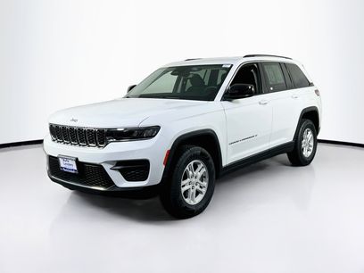 Used 2023 Jeep Grand Cherokee Laredo