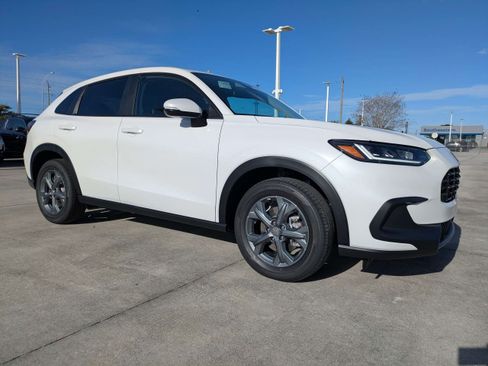 New 2026 Honda HR-V LX image 2