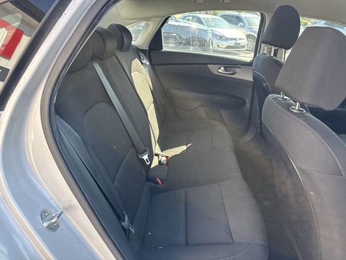 Used 2019 Kia Forte LXS FWD image 16