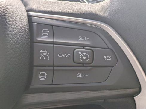 New 2025 Jeep Grand Cherokee Altitude image 23