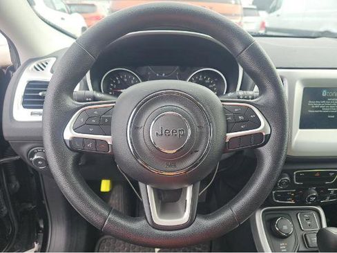 Used 2019 Jeep Compass Sport image 4