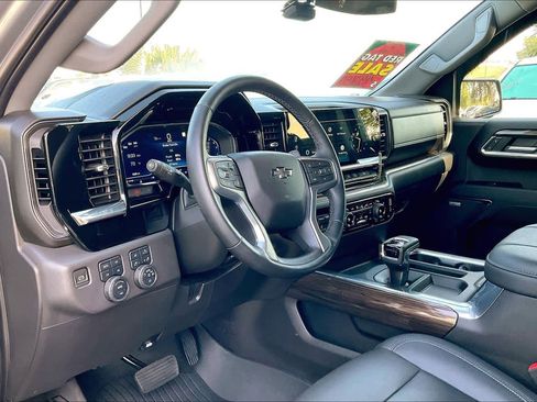 Used 2023 Chevrolet Silverado 1500 LT Trail Boss w/ LT Trail Boss Premium Package image 13