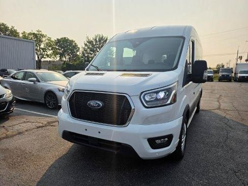 Used 2023 Ford Transit 350 XLT RWD image 4