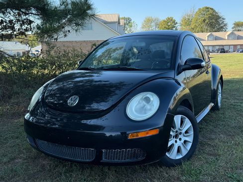 Used 2009 Volkswagen Beetle S image 2