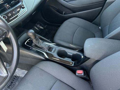 Used 2022 Toyota Corolla LE FWD image 22