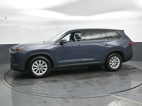 Used 2024 Toyota Grand Highlander XLE image 10