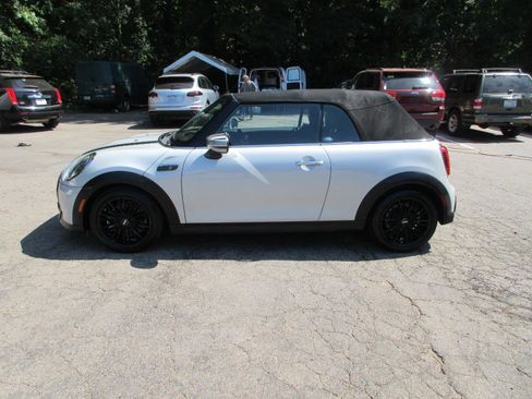 Used 2022 MINI Cooper S FWD image 2