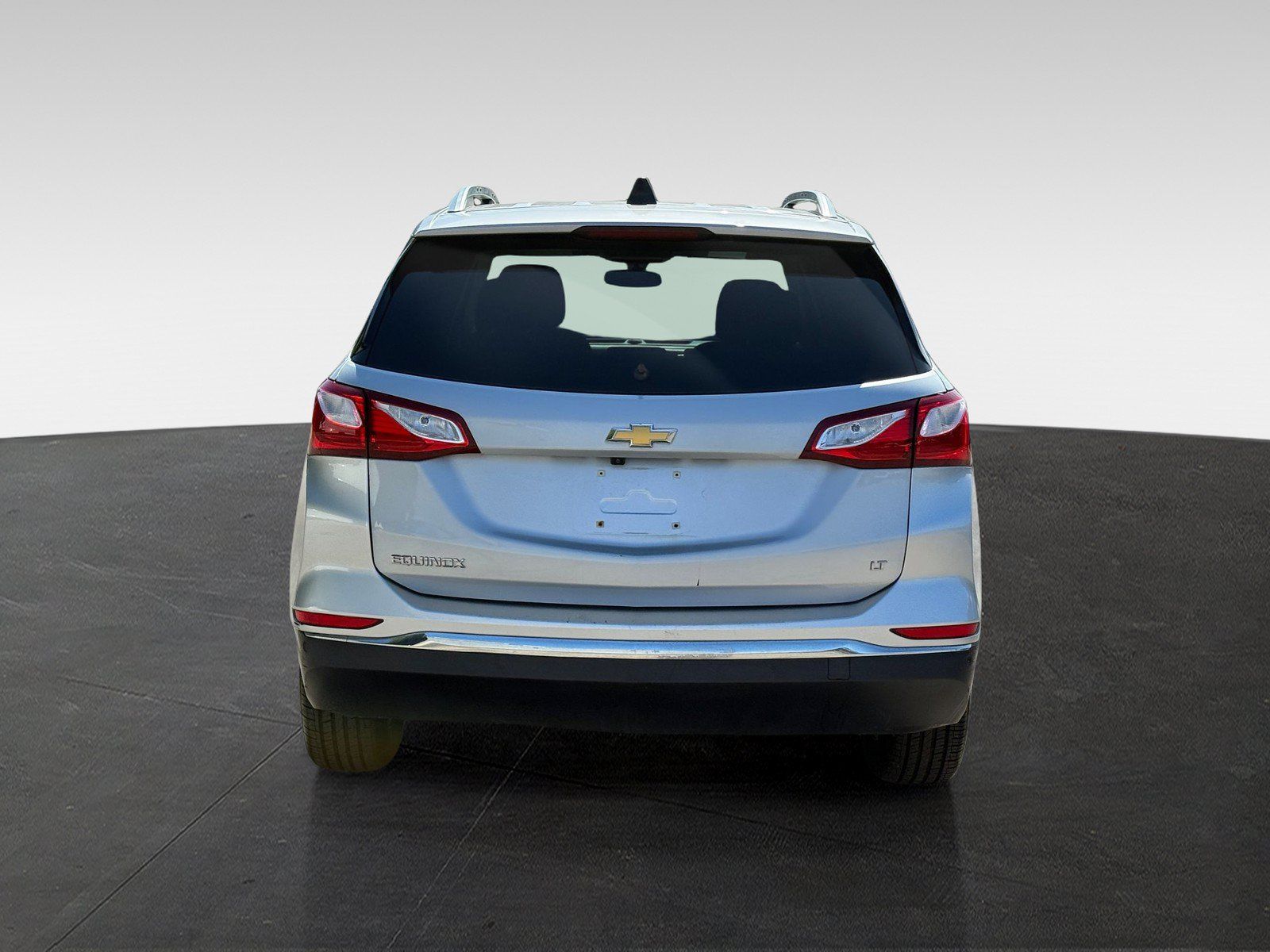 Used 2018 Chevrolet Equinox LT w/ Sun & Infotainment Package FWD image 6