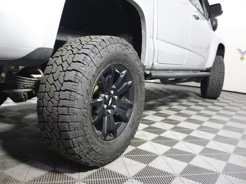 Used 2019 Chevrolet Colorado Z71 AWD/4WD image 8