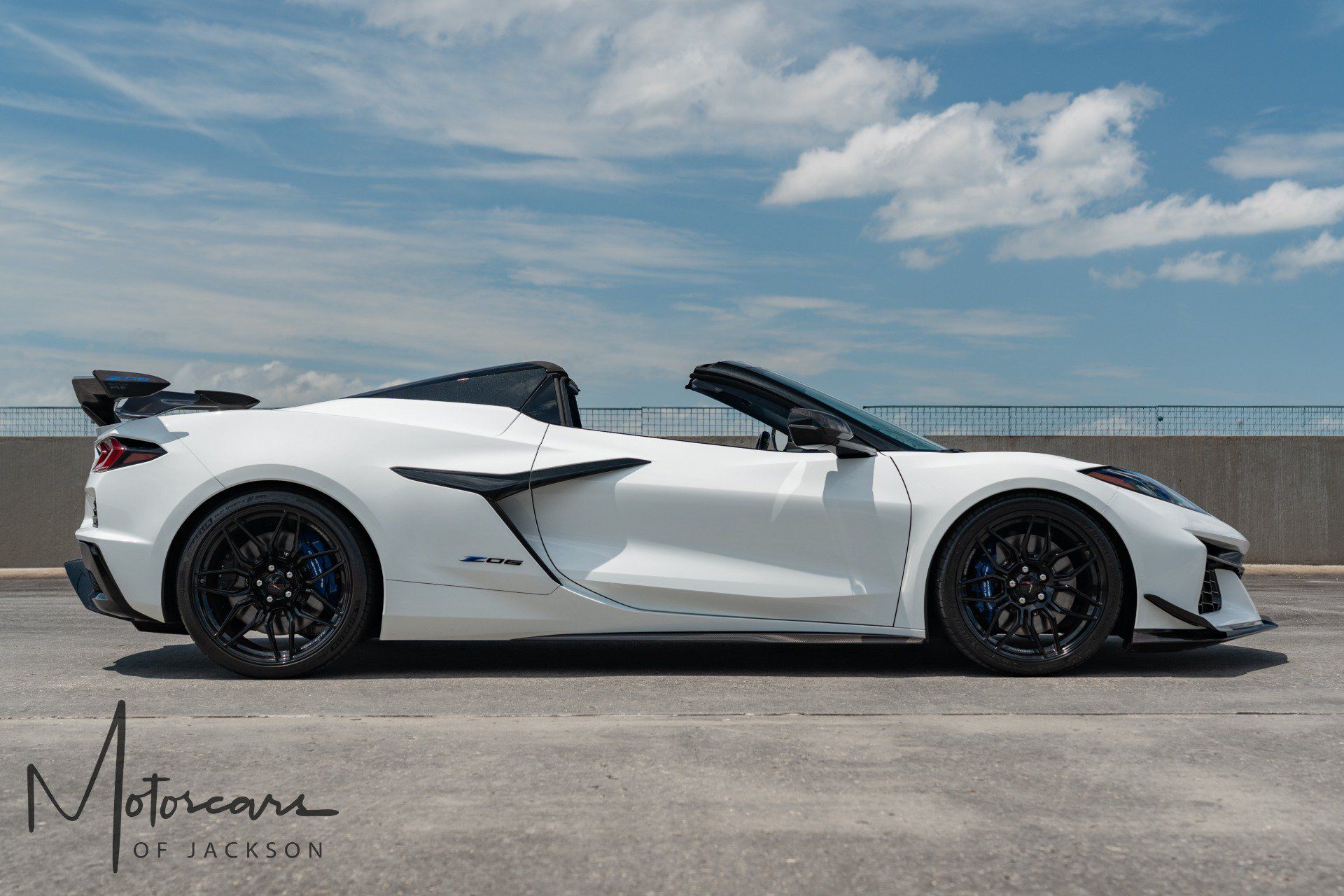 Used 2024 Chevrolet Corvette Z06 RWD image 7