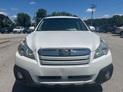 Used 2014 Subaru Outback 2.5i Premium w/ Accessory Value Package (OYT) AWD/4WD image 2