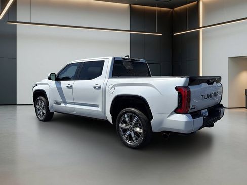 Used 2025 Toyota Tundra Platinum AWD/4WD image 3