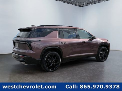 New 2026 Chevrolet Traverse RS w/ LPO, Floor Liner Package image 3