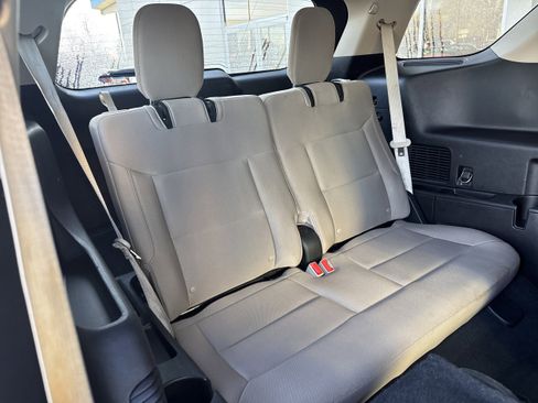 Used 2021 Ford Explorer XLT image 14