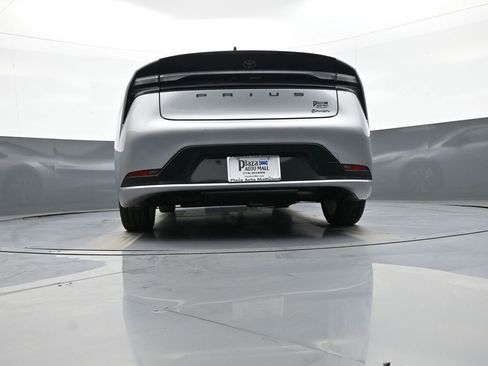 New 2026 Toyota Prius Plug-In Hybrid FWD image 31